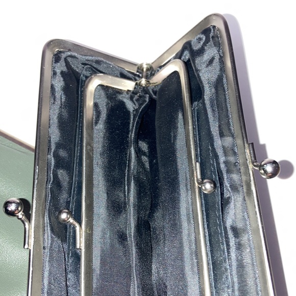 8” Clutch coin purse in olive green and black (set) - Picture 4 of 8